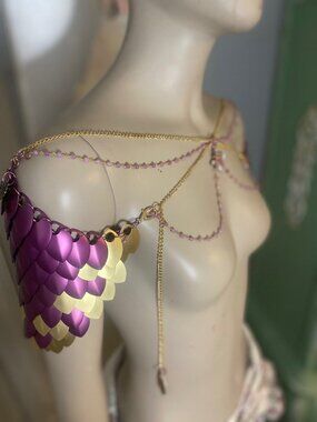 Fairy fantasy scalemail chainmail shoulder armor pauldrons pink jade gold